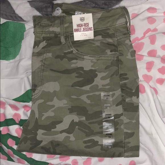 Kohls Highrise Ankle Jegging Camo 